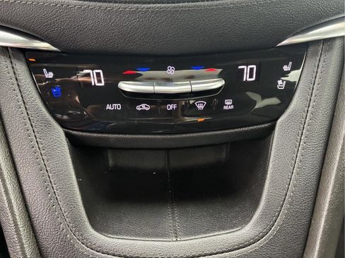 Used 2022 Cadillac XT5 Premium Luxury w/ Technology Package AWD/4WD image 28