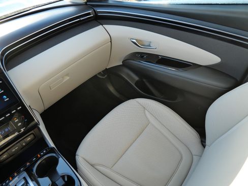 Certified 2023 Hyundai Tucson Limited image 11