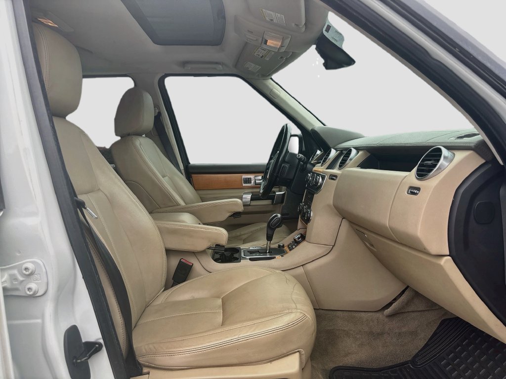 Used 2012 Land Rover LR4 HSE LUX AWD/4WD image 24