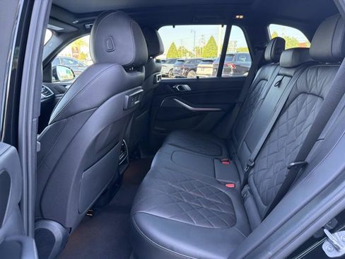 Used 2023 BMW X5 xDrive40i w/ Executive Package AWD/4WD image 16