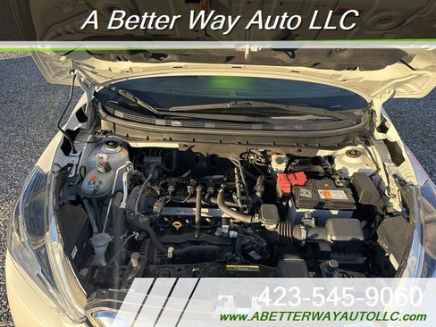 Used 2018 Nissan Kicks SV image 14