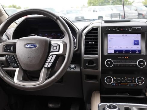 Used 2021 Ford Expedition XLT image 25