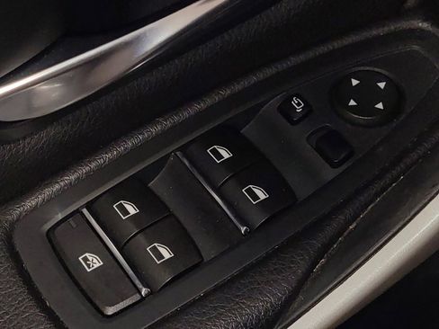 Used 2018 BMW 320i xDrive Sedan w/ Convenience Package AWD/4WD image 27