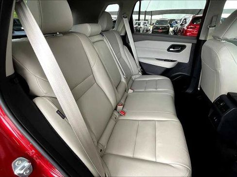 Certified 2024 Nissan Rogue SL FWD image 20