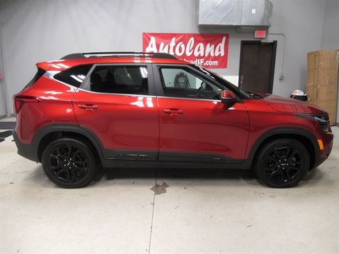 Used 2024 Kia Seltos X-Line AWD/4WD image 7
