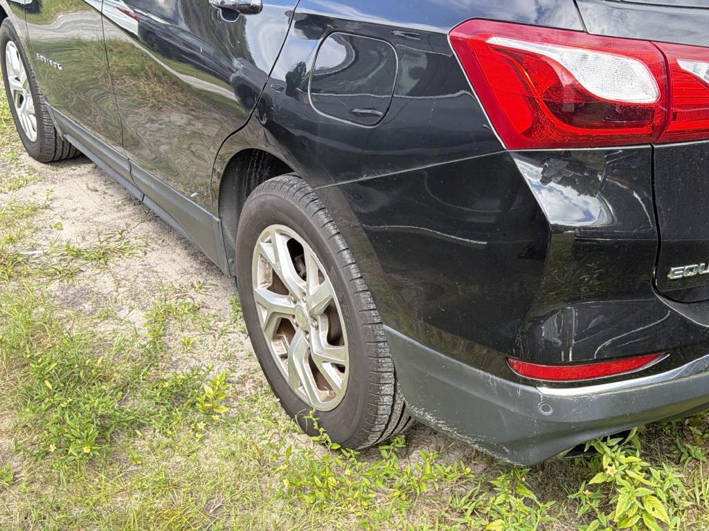 Used 2018 Chevrolet Equinox LT FWD image 10