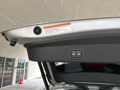 Used 2026 Mitsubishi Outlander SE image 33