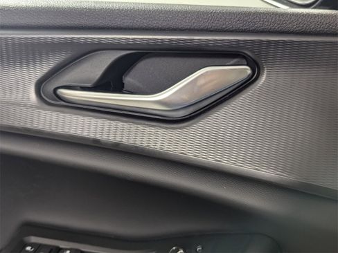 New 2025 Jeep Grand Cherokee Altitude image 13