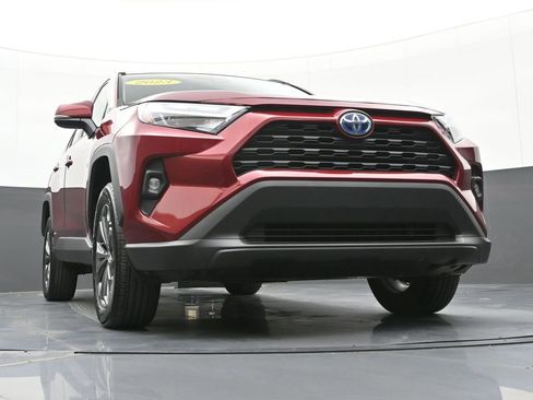 Used 2023 Toyota RAV4 XLE Premium image 47