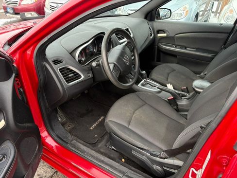 Used 2013 Dodge Avenger SE image 5