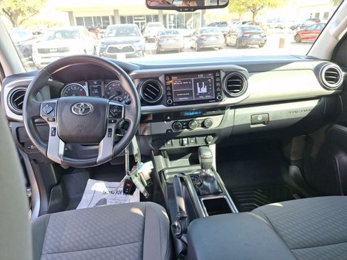 Used 2022 Toyota Tacoma SR5 image 21