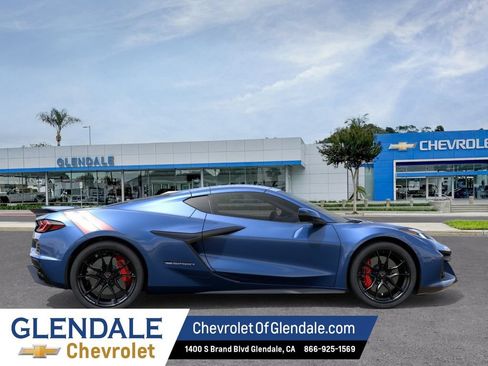 New 2027 Chevrolet Corvette Grand Sport w/ Z52 Sport Performance Package RWD image 5