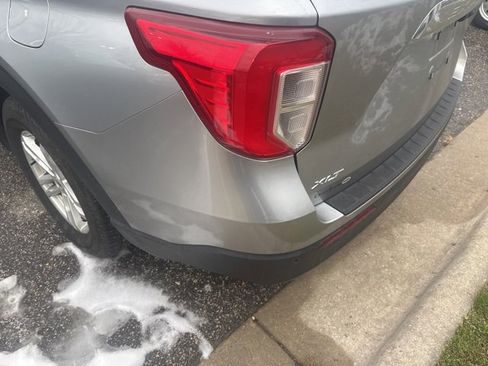 Used 2023 Ford Explorer XLT w/ Equipment Group 202A image 10