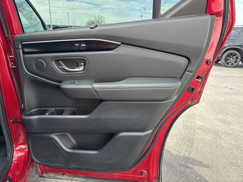 Certified 2025 Honda Pilot EX-L image 36