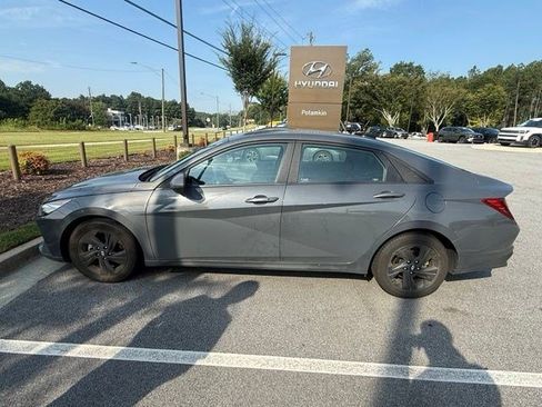Used 2023 Hyundai Elantra SEL FWD image 3