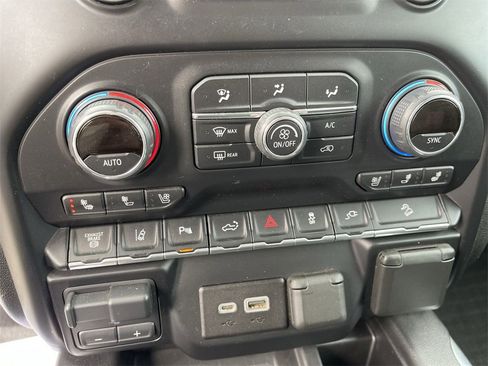 Used 2020 Chevrolet Silverado 2500 LTZ w/ LTZ Convenience Package image 19