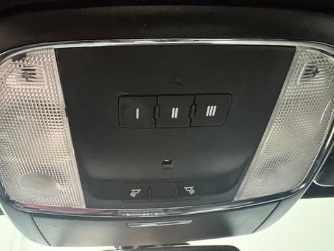 Used 2015 Chrysler 300 S RWD image 30