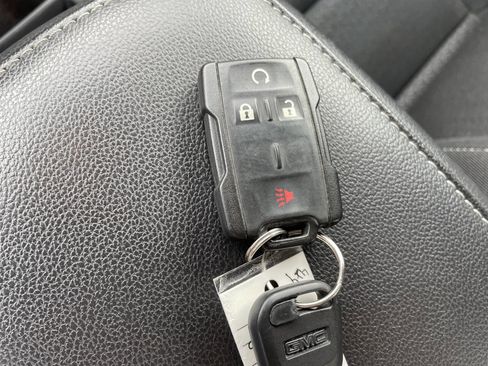 Used 2015 GMC Canyon SLE w/ SLE Convenience Package image 27