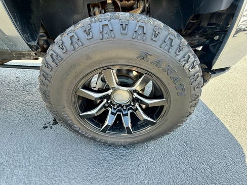 Used 2011 Chevrolet Silverado 2500 LTZ w/ LTZ Plus Package AWD/4WD image 17
