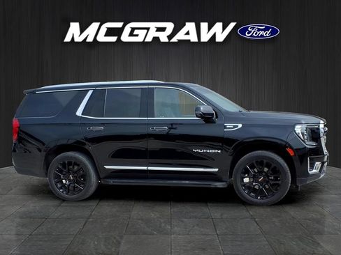 Used 2022 GMC Yukon SLT w/ SLT Luxury Package AWD/4WD image 4