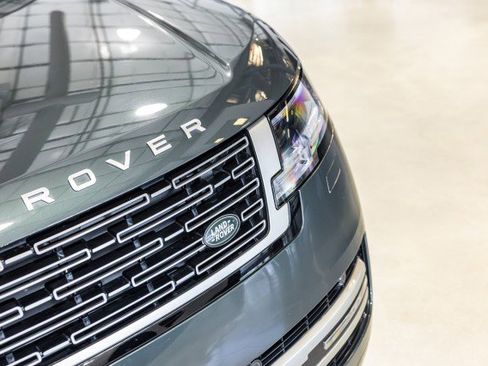 Used 2025 Land Rover Range Rover Autobiography AWD/4WD image 10