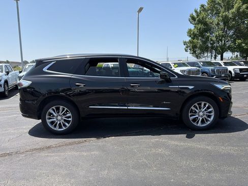Used 2022 Buick Enclave Avenir w/ Avenir Technology Package AWD/4WD image 4