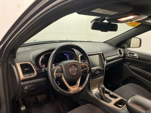 Used 2016 Jeep Grand Cherokee Laredo 75th Anniversary image 7