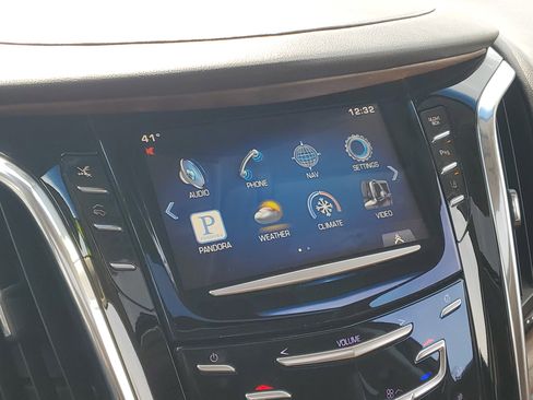 Used 2015 Cadillac Escalade Premium image 17