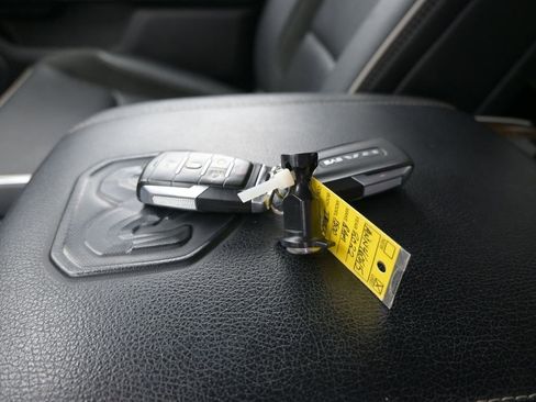 Used 2022 RAM 1500 Laramie image 16