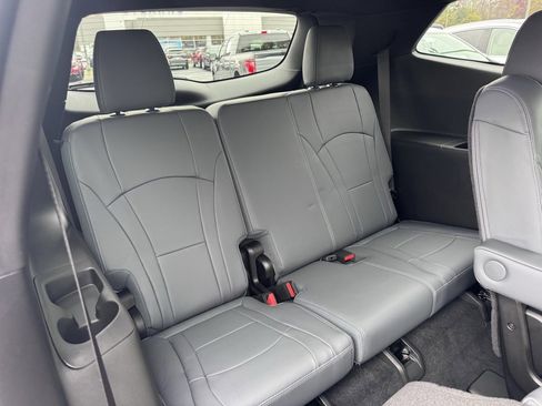 Used 2023 Buick Enclave Essence w/ Sport Touring Edition image 29