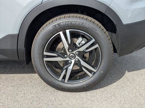 New 2026 Volvo XC40 B5 Core w/ Climate Package AWD/4WD image 6