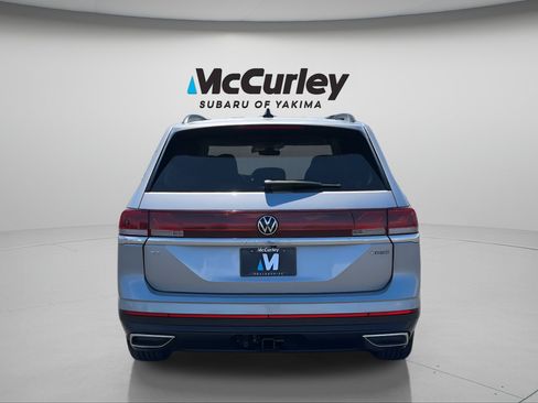Used 2025 Volkswagen Atlas SE AWD/4WD image 5