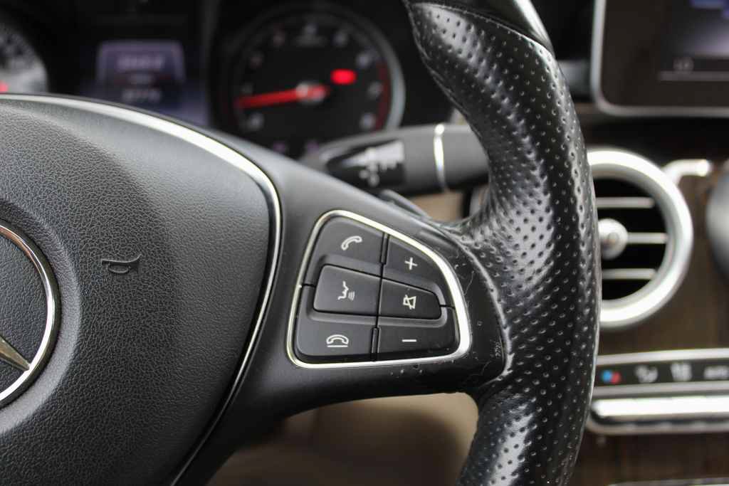 Used 2016 Mercedes-Benz GLC 300 4MATIC image 19