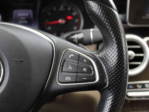 Used 2016 Mercedes-Benz GLC 300 4MATIC image 19