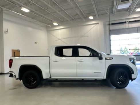 Used 2025 GMC Sierra 1500 Elevation w/ Elevation Premium Package AWD/4WD image 5