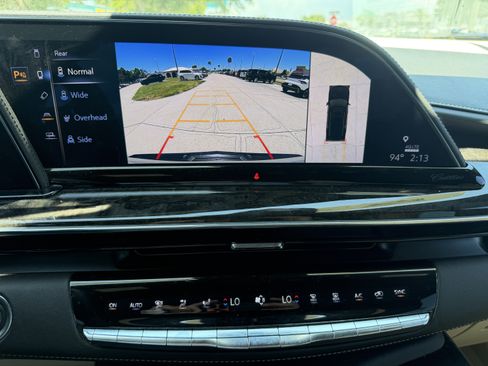 Certified 2023 Cadillac Escalade Premium Luxury AWD/4WD image 24