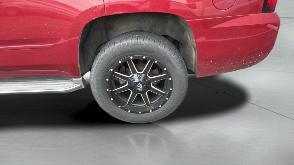 Used 2015 Chevrolet Tahoe LTZ AWD/4WD image 17