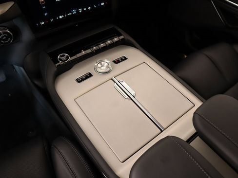 New 2025 Lincoln Navigator Reserve w/ Jet Appearance Package image 8