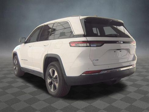Used 2024 Jeep Grand Cherokee Limited 4xe w/ Luxury Tech Group II AWD/4WD image 6