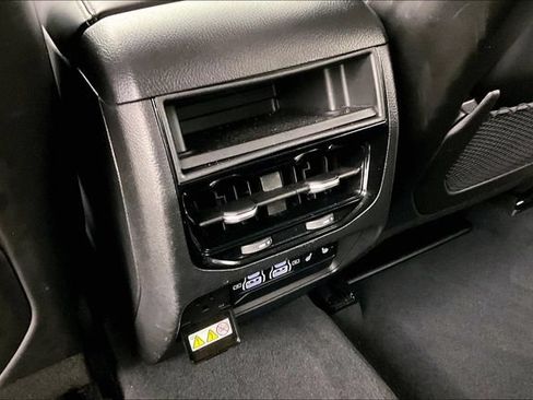 Used 2023 Jeep Grand Cherokee Limited w/ Black Appearance Package AWD/4WD image 9
