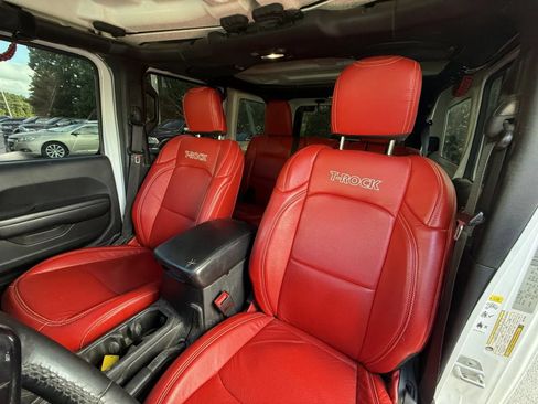 Used 2018 Jeep Wrangler Unlimited Sport S AWD/4WD image 8