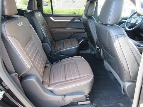 New 2026 GMC Acadia Denali Ultimate FWD image 29