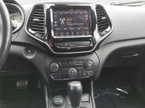 Used 2020 Jeep Cherokee Limited AWD/4WD image 20