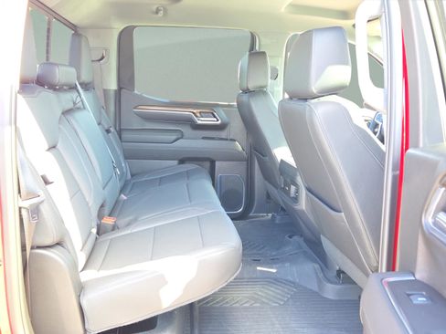 Used 2025 Chevrolet Silverado 1500 LT Trail Boss w/ Convenience Package II image 24