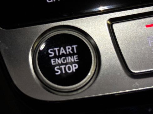 Used 2021 Audi Q7 3.0T Prestige image 38