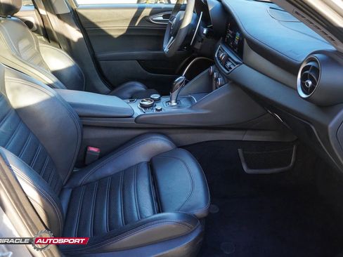 Used 2019 Alfa Romeo Giulia Ti Sport w/ Quick Order Package 22S Sport image 31