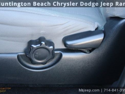 Used 2017 Toyota Tacoma SR5 image 36