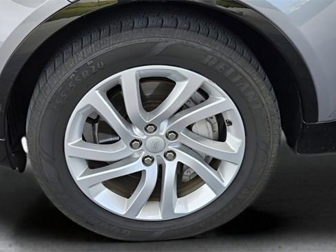 Used 2020 Land Rover Discovery Landmark image 11