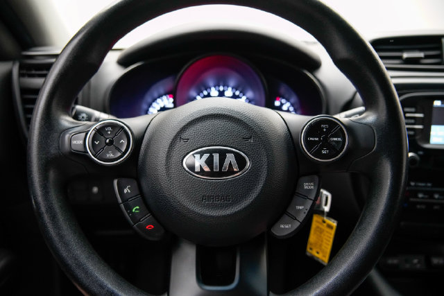 Used 2017 Kia Soul + FWD image 31