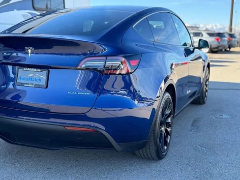 Used 2023 Tesla Model Y Long Range image 40